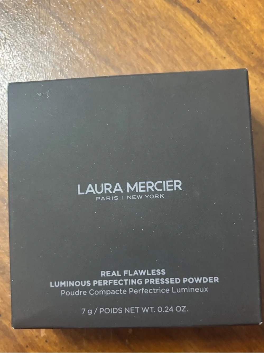 laura mercier Pressed Setting Powder Compact in Translucent